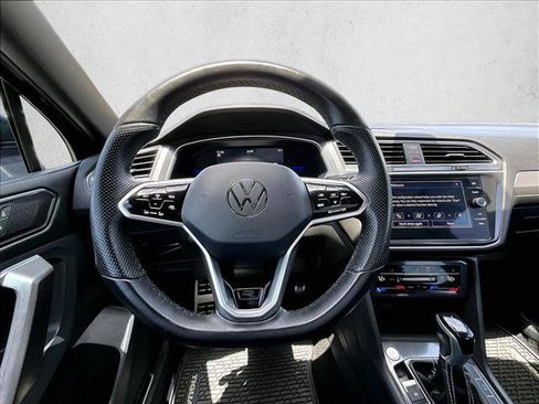 Used 2023 Volkswagen Tiguan SE R-Line FWD image 7