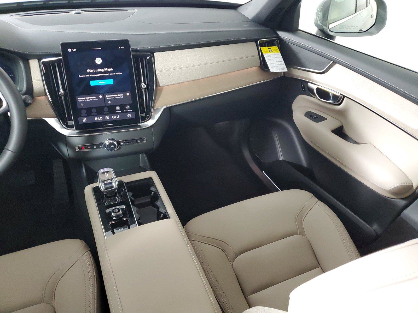 New 2026 Volvo XC90 T8 Plus w/ Protection Package Premier AWD/4WD image 18