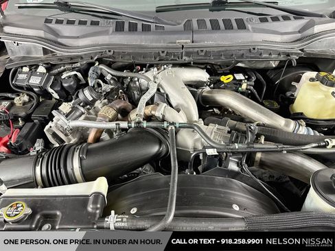 Used 2022 Ford F250 Lariat w/ Black Appearance Package AWD/4WD image 31