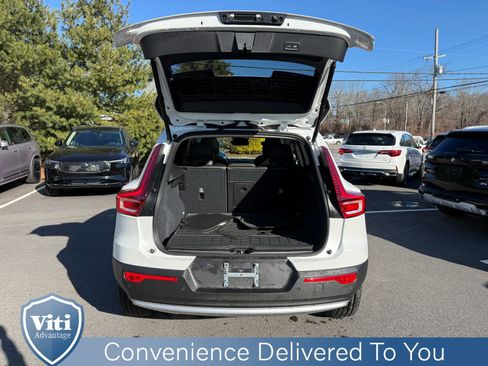 Used 2024 Volvo XC40 B5 Ultimate w/ Protection Package Premier image 23