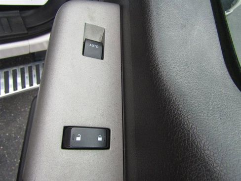 Used 2016 Ford F250 Lariat w/ Chrome Package image 33