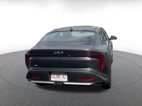 Used 2025 Kia K4 LXS image 11
