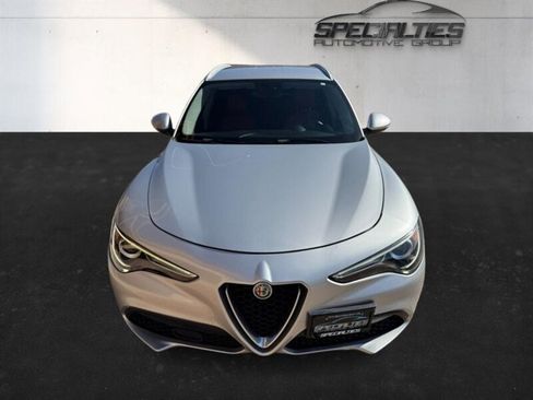 Used 2018 Alfa Romeo Stelvio AWD image 19