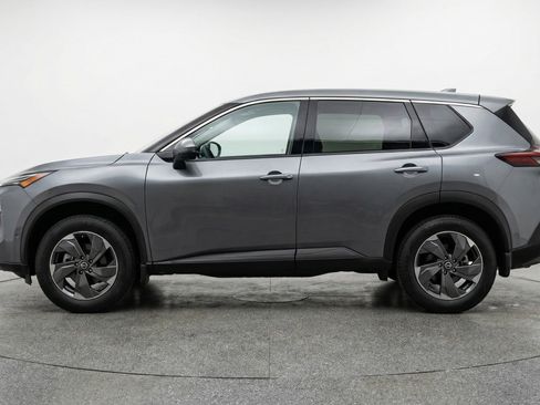 Used 2025 Nissan Rogue SV FWD image 5