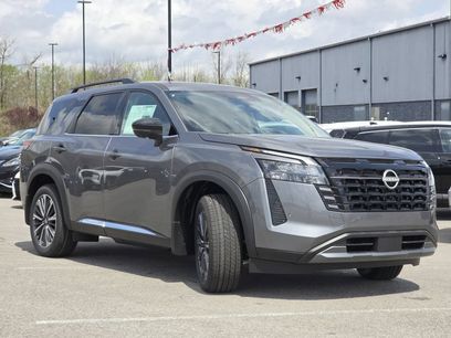 New 2026 Nissan Pathfinder Platinum w/ Accent Package
