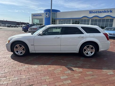Used 2007 Dodge Magnum R/T w/ Convenience Group II RWD image 3