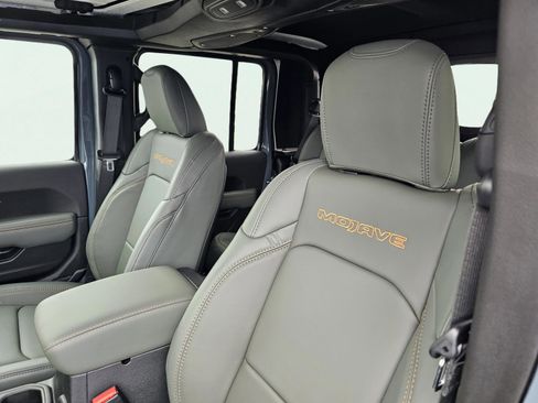 New 2026 Jeep Gladiator Mojave image 18