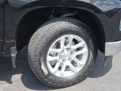 Used 2023 Chevrolet Silverado 1500 LT AWD/4WD image 20