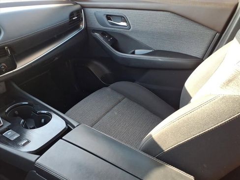 Used 2023 Nissan Rogue SV image 17