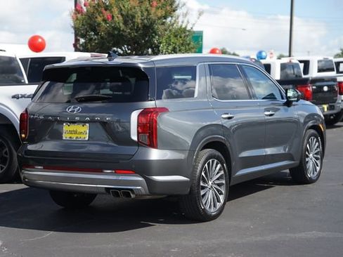 Used 2023 Hyundai Palisade Calligraphy FWD image 6