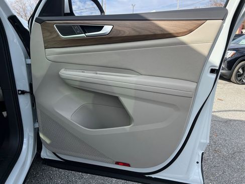 New 2026 Volkswagen Atlas SE image 8