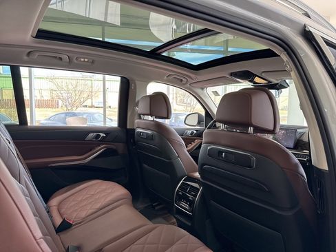 Certified 2025 BMW X7 xDrive40i w/ Premium Package image 40