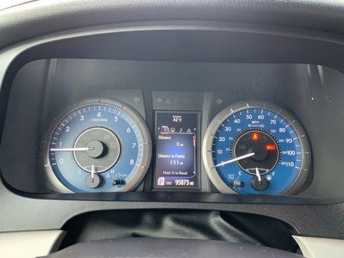 Used 2017 Toyota Sienna XLE Premium image 10