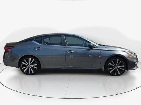 Used 2020 Nissan Altima 2.5 SR FWD image 4