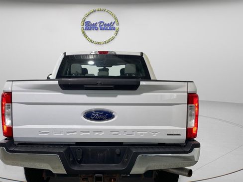 Used 2017 Ford F250 XL w/ Power Equipment Group AWD/4WD image 4