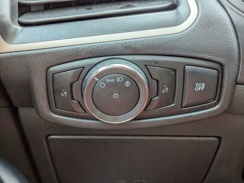 Used 2024 Ford Edge SEL image 23