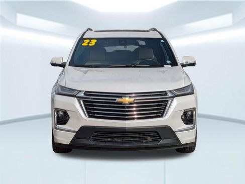 Used 2023 Chevrolet Traverse Premier image 10