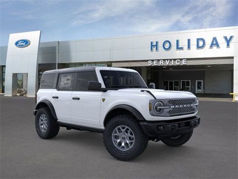 New 2025 Ford Bronco Badlands image 7