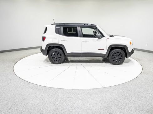 Used 2018 Jeep Renegade Trailhawk w/ Cold Weather Group II AWD/4WD image 5