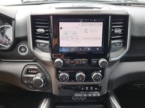 New 2026 RAM 1500 Express AWD/4WD image 17