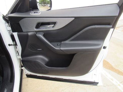 Used 2020 Jaguar F-PACE S AWD/4WD image 21