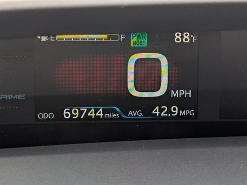 Used 2017 Toyota Prius Prime Premium w/ Carpet Mat Package FWD image 23