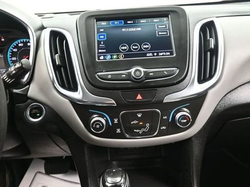 Used 2021 Chevrolet Equinox LS w/ LS Convenience Package image 4