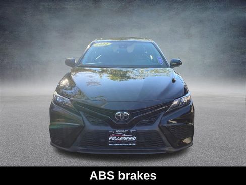 Used 2022 Toyota Camry SE image 10