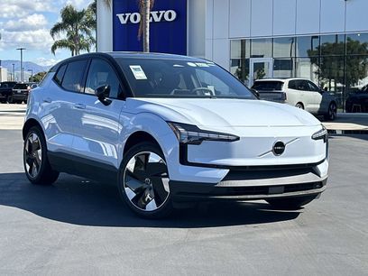 New 2026 Volvo EX30 Plus w/ Climate Package