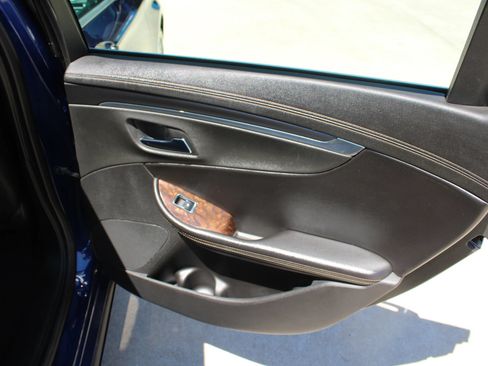 Used 2014 Chevrolet Impala LTZ FWD image 23