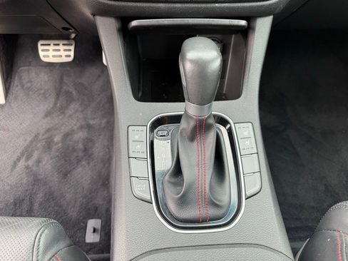 Used 2018 Hyundai Elantra GT Sport w/ Sport Tech Package 04 image 20