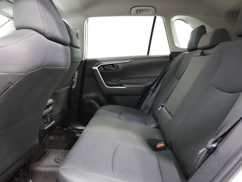 Used 2022 Toyota RAV4 LE AWD/4WD image 25