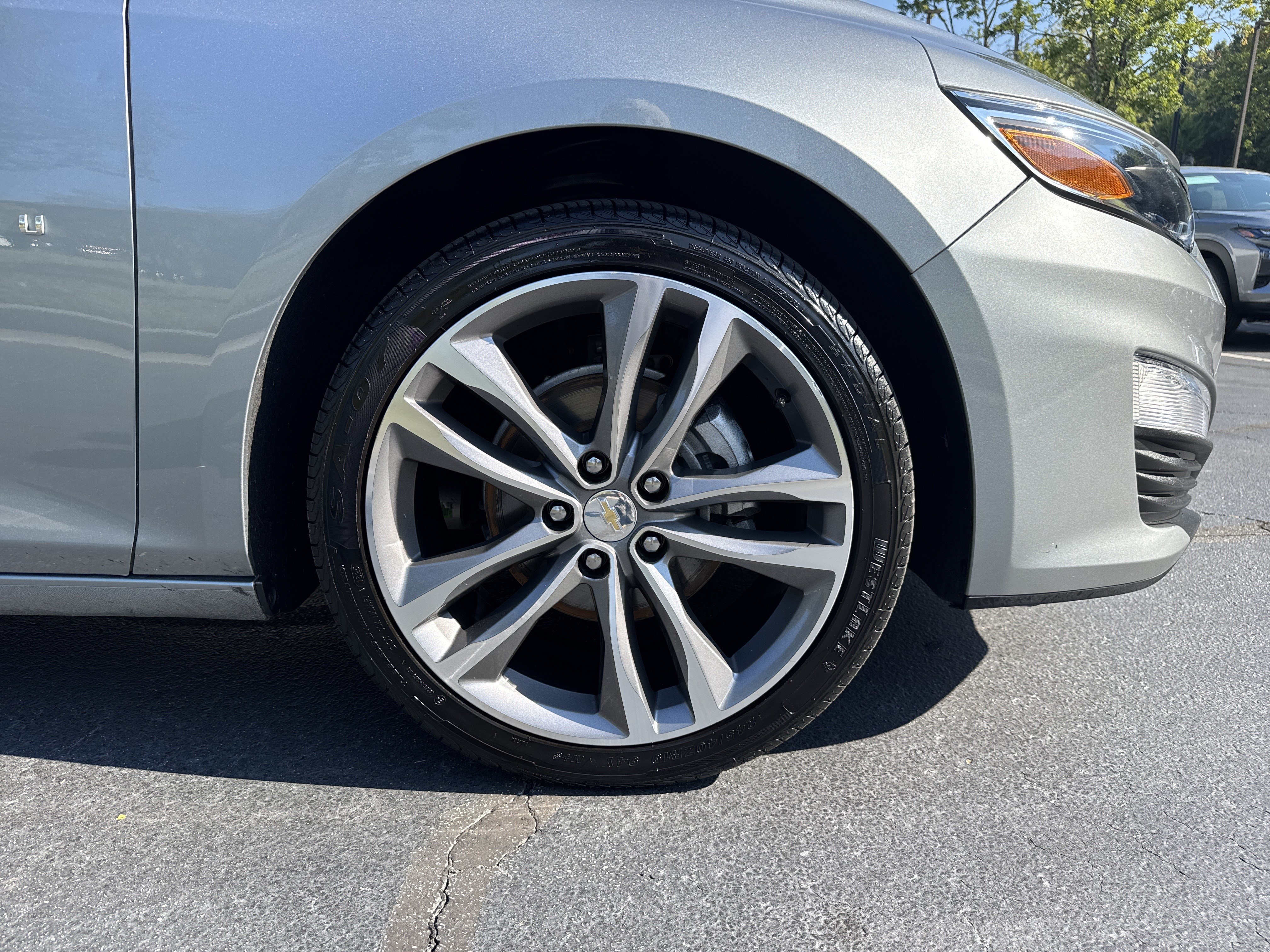 Certified 2025 Chevrolet Malibu LT FWD image 11