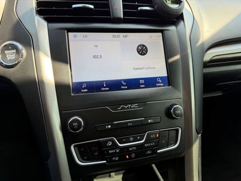 Used 2020 Ford Fusion SEL FWD image 14