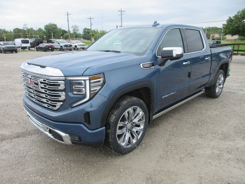 New 2026 GMC Sierra 1500 Denali AWD/4WD image 12