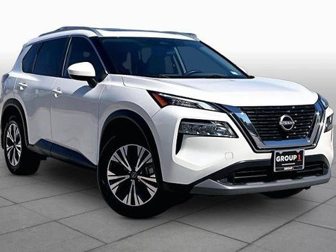 Certified 2023 Nissan Rogue SV w/ SV Premium B Package FWD image 3