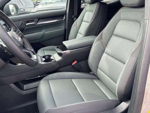 New 2026 GMC Terrain AT4 w/ Technology Package II AWD/4WD image 9