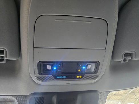 Used 2023 Ford F250 XLT w/ F-250 >10K GVWR Package AWD/4WD image 18