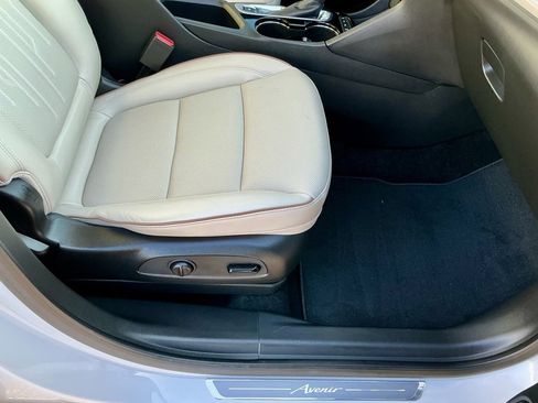 Used 2024 Buick Encore GX Avenir image 28