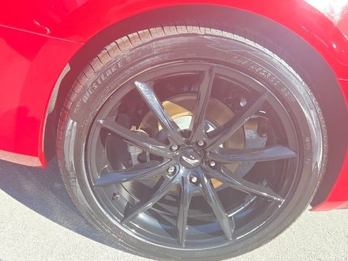 Used 2016 Chevrolet Camaro LT RWD image 8