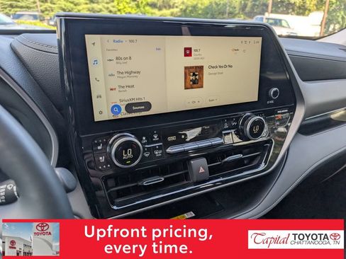 Used 2023 Toyota Highlander Limited FWD image 22
