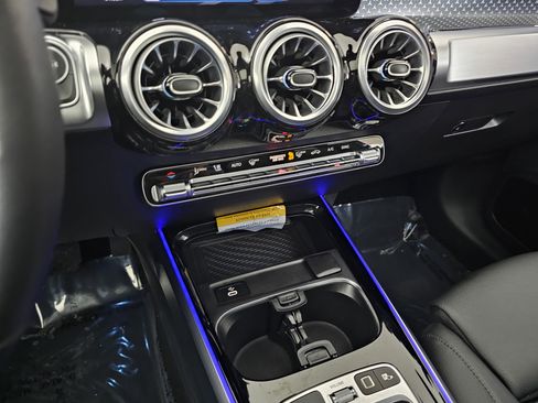 Certified 2025 Mercedes-Benz GLB 250 4MATIC image 36