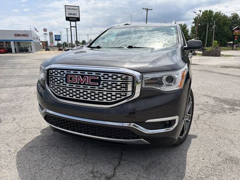 Used 2018 GMC Acadia Denali AWD/4WD image 2