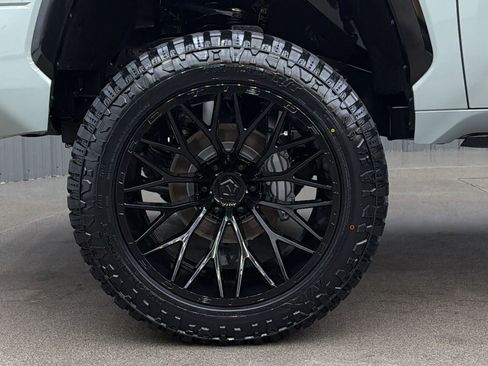 Used 2024 Toyota Tundra Platinum image 12