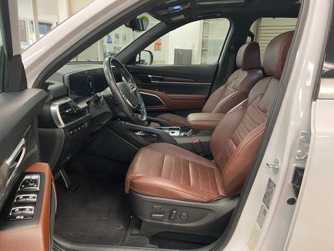Used 2024 Kia Telluride SX image 10
