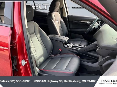 Used 2023 Buick Envision Essence w/ Sport Touring Package image 6