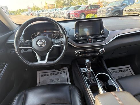 Used 2024 Nissan Altima 2.5 SR FWD image 22
