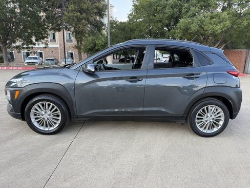 Used 2021 Hyundai Kona SEL FWD image 4