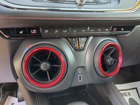 Certified 2020 Chevrolet Blazer RS w/ LPO, Floor Liner Package image 26