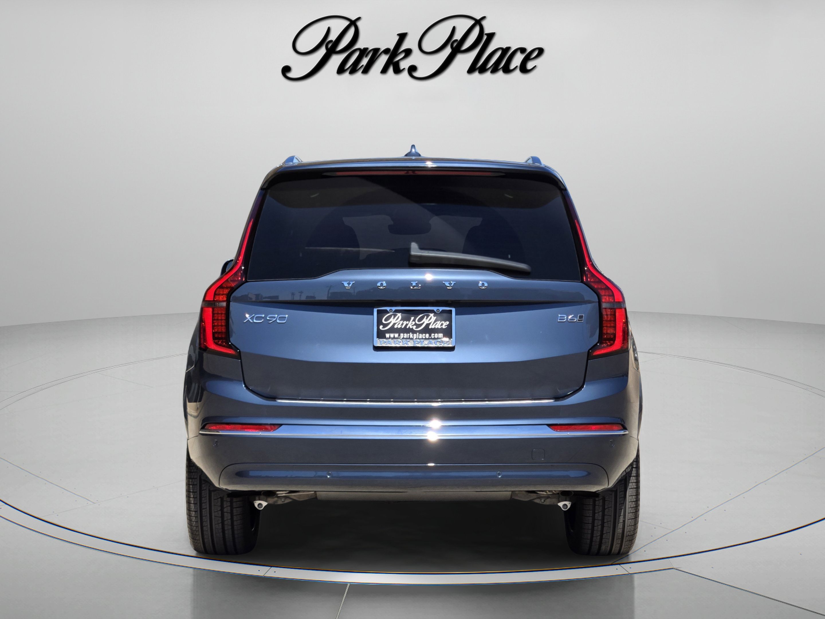 Used 2026 Volvo XC90 B6 Plus w/ Protection Package Premier AWD/4WD image 4
